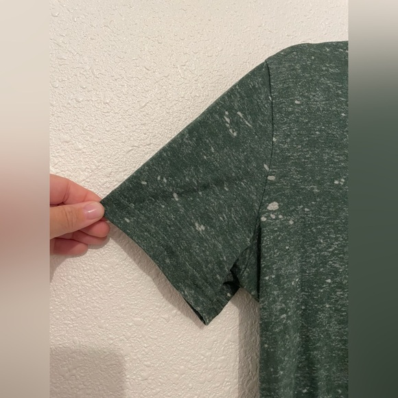 North Dakota State university NDSU Bison Women's Sleeveless T-Shirt Sz large - Picture 3 of 4